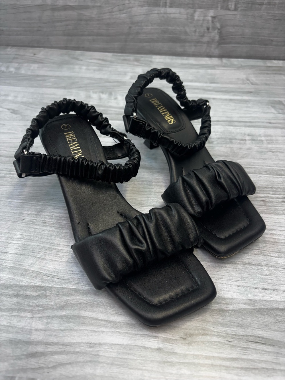 Dream Pairs Black Ruched Strap Square-Toe  1.5 inch Sandals Size 7